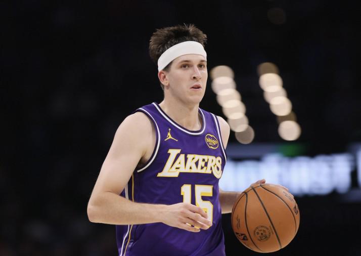 足球直播-里夫斯：今天有一些疯狂的出手；受伤期间练得比比赛时还多