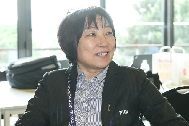 英超直播-孙雯谈女足：鼓励女性球员去体验不同的可能